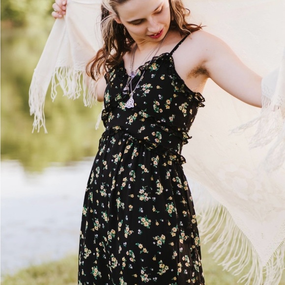 NWT NO BOUNDARIES DRESS …….348 - Picture 4 of 10